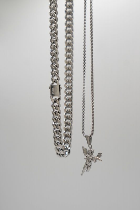 Comment entretenir et nettoyer vos bijoux en acier inoxydable